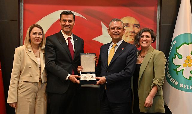 CHP Genel Başkanı Özgür Özel’den İlk Ziyaret Başkan Zeyrek’e