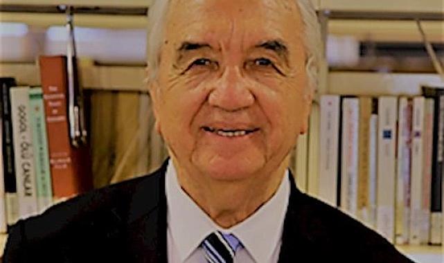 Denizlili yazar ve akademisyen Göçgün hayatını kaybetti