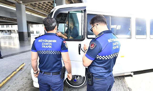 İzmir Büyükşehir Belediyesi zabıta ekipleri bayram öncesi sıkı denetimde