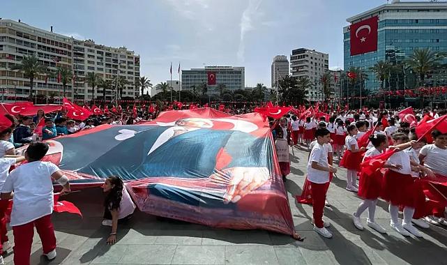 Kentte şenlik havası: İzmir&#039;de 23 Nisan böyle kutlanır