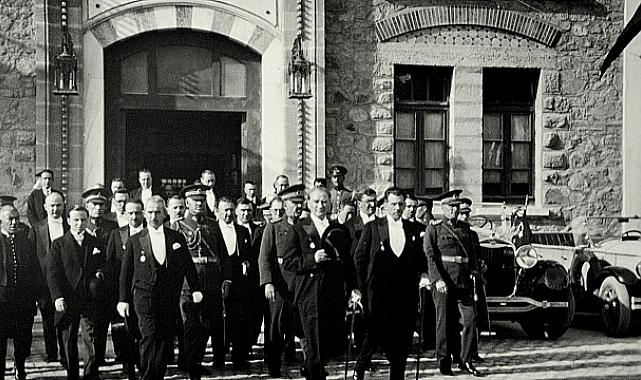 Milli iradenin simgesi TBMM 104 yıl önce açıldı