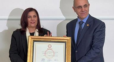 Topuklu Efe'ye 'yemekhane' ayıbı!