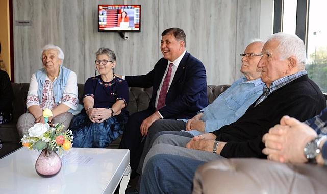 Tugay'dan Sosyal Yaşam Kampüsü ziyareti: İleri yaşa yönelik hizmetleri geliştireceğiz