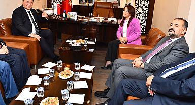 Başkan Tugay’dan İYİ Parti’ye ziyaret “5 yıl hep beraber çalışacağız”