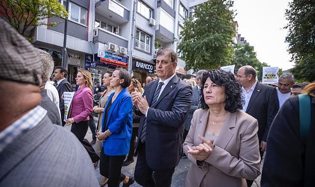 Başkan Tugay, Soma&#039;da maden şehitlerinin aileleriyle buluştu.