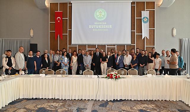 Başkan Zeyrek, Büyükşehir’de A Takımını Tanıttı