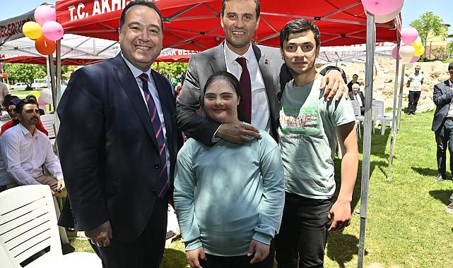 Başkan Zeyrek, ‘Engelsiz Kardeşlerimin Dertlerine Çözüm Olmak İstiyorum’