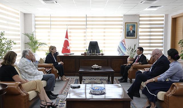 BÜYÜKELÇİ MORRİS’TEN ÜNLÜ’YE ZİYARET