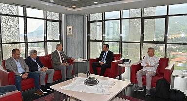 ‘Hata Yapan Bensem, Benim de Yanlışlarımı Yazın’