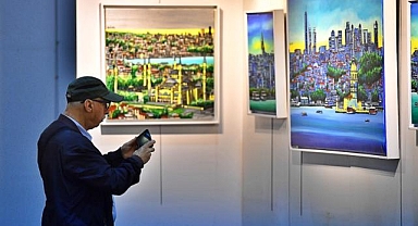 İzmirliler'den Sanat ve Antika Fuarı'na yoğun ilgi