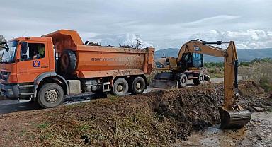 İZSU ekipleri Selçuk’ta derelerden 17 bin ton malzeme çıkardı