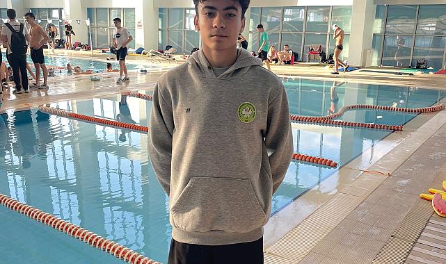 Manisa BBSK’lı Yüzücü Cemre Çimen Milli Takım Biletini Aldı