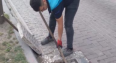 MASKİ’den Kula’nın Üç Mahallesinde Izgara Temizliği