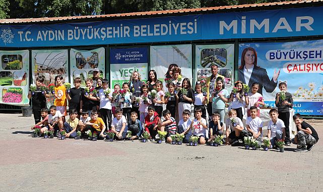 ÖĞRENCİLER İÇİN DERS ZİLİ AYDIN BÜYÜKŞEHİR BELEDİYESİ’NİN FİDANLIĞINDA ÇALDI