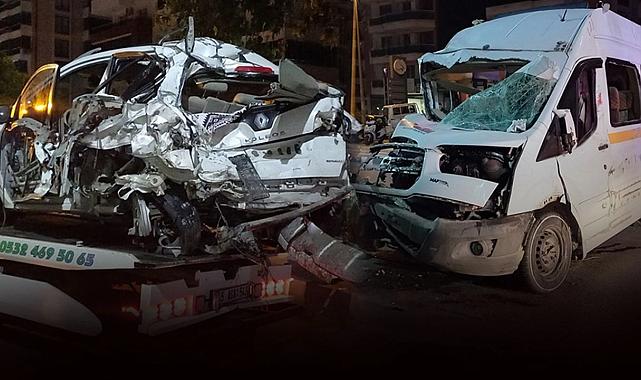 Otomobile ile minibüs çarptı... Öğretmen sürücü hayatını kaybetti!