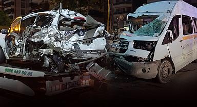Otomobile ile minibüs çarptı... Öğretmen sürücü hayatını kaybetti!