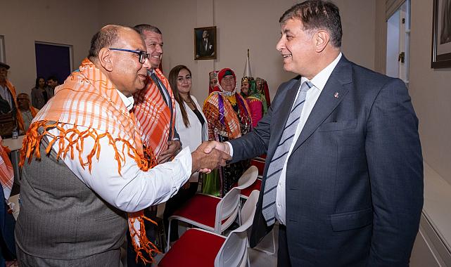 Yörüklerden Başkan Tugay&#039;a renkli ziyaret