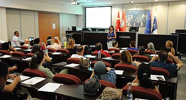 Karşıyaka Belediyesi’nden Hayvanseverlere Eğitim