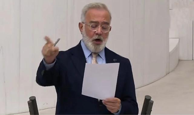 AK Partili Yenişehirlioğlu&#039;nun parmağıyla muhalefeti işaret edip söylediği kelime Meclis&#039;i karıştırdı: Sahipsiz köpekler