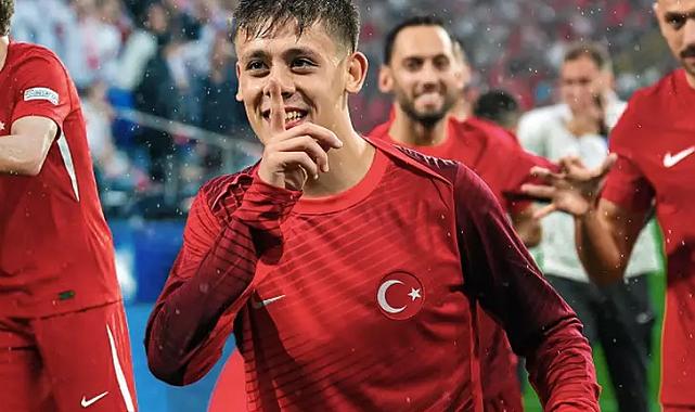 Arda Güler sevgilisiyle Bodrum'da! Sezonun stresini attı, görenler hayranlıkla izledi