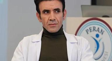 Bahar'ın Timur'u Mehmet Yılmaz Ak soluğu tatilde aldı! Sevgilisiyle denizde aşka geldi