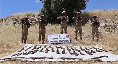 Bakan Yerlikaya duyurdu: 36 adet AK-47 tüfeği ele geçirildi