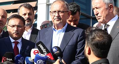 Bakanlıktan istifa eden Mehmet Özhaseki aktif siyaseti bıraktı