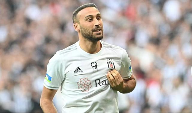 Beşiktaş'tan Fenerbahçe'ye uzun yıllar unutulmayacak bir transfer daha! Cenk Tosun ile anlaşma sağlandı...