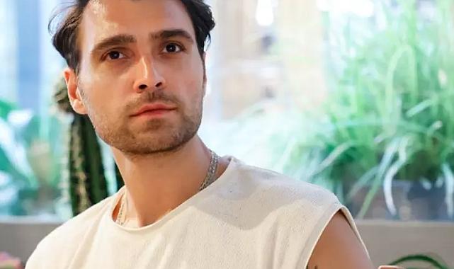 Birce Akalay&#039;ın sevgilisi Hakan Kurtaş spor sonrası paylaştı! Üstsüz karesine yorum yağdı