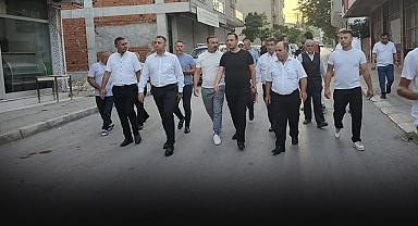 Bornova’nın genç başkanı Eşki sabah namazıyla çalışma başlıyor, ilçeyi adım adım dolaşıyor
