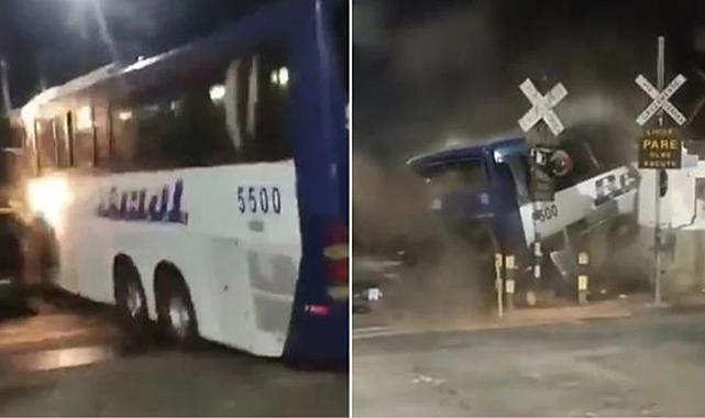 Brezilya'da hızlı tren, raylarda arızalanan otobüsü ikiye böldü: Şoför ve 6 yolcu mucizevi bir şekilde yara almadan kurtuldu