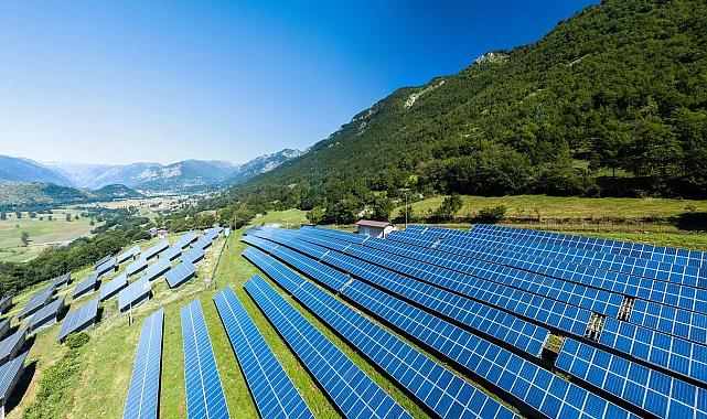 Çin&#039;in yenilenebilir enerjide kurulu gücünde artış