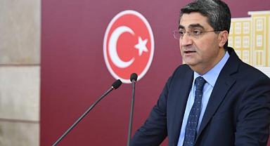 DEVA Partili Ekmen: “Hac Organizasyonunun denetlenmesini ve fiyatların düşürülmesini istedi”