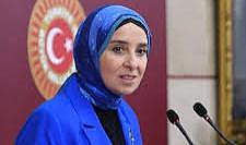 DEVA Partili İstanbul Milletvekili Elif Esen, TÜİK önüne çürük sebze meyve bıraktı, emeklilerle açıklama yaptı: “TÜİK bağımsız ve tarafsız denetime tabi olmak zorunda!”