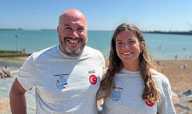 Dünya tarihinde ilk defa iki Türk sporcu aynı anda Manş Denizi'ni geçti