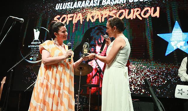 Efes Selçuk Tiyatro İle Buluştu: Sanatla, Barışla, Kardeşçe Ve Dostça Geleceğe Adım Atmaya Devam Edeceğiz