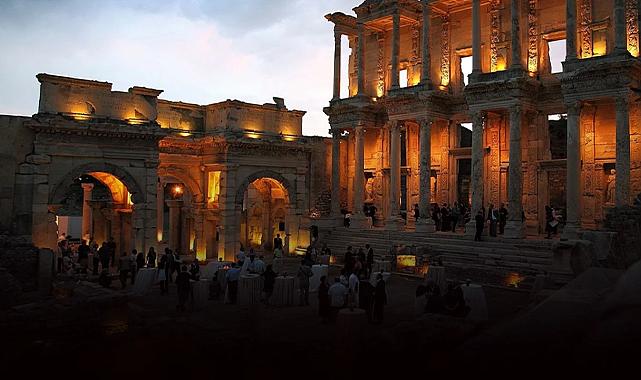 Efes'te turizmcilerden 'giriş ücreti' tepkisi... 40 Euro'ya çıktı!