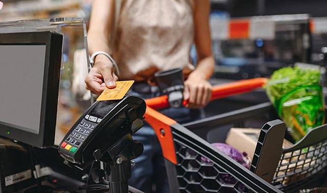 Enflasyon kart borcunu şişirdi: İşlem sayısı geriledi, ödeme tutarları katlandı