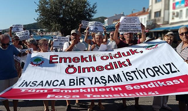 Foça&#039;da Emeklilerden Maaş Protestosu
