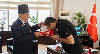 Gazilerden Yiğit’e duygulandıran ziyaret