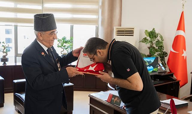 Gazilerden Yiğit’e duygulandıran ziyaret