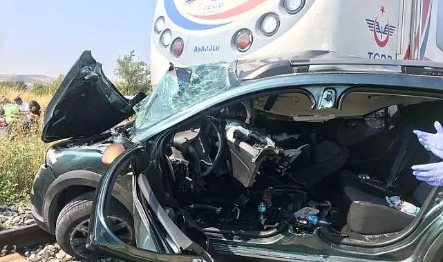 İzmir&#039;de feci tren kazası: 3 ölü!