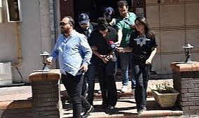 İzmir&#039;de Yasa Dışı Bahis Reklamı Yapan Sosyal Medya Fenomeni Gözaltına Alındı