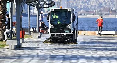 İzmir sokaklarında temizlik seferberliği
