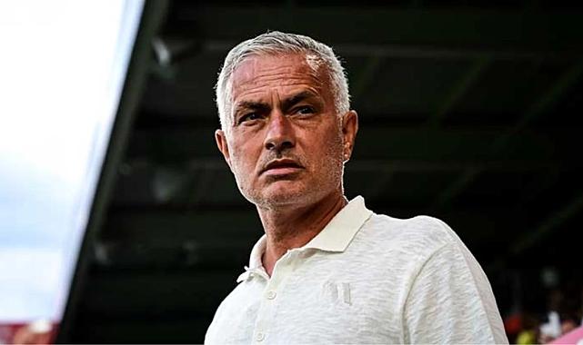 Jose Mourinho'dan zemin eleştirisi: Şampiyonlar Ligi seviyesinde kabul edilemez