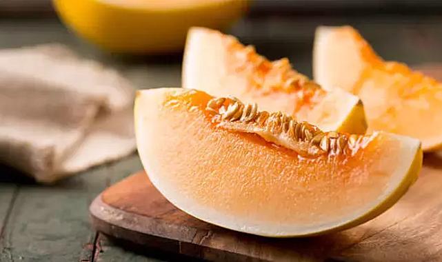 Kavun çekirdekleri mideye ilaç gibi! Kurutup yiyin, ne şişkinlik ne de gaz kalacak