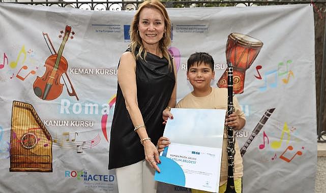 Konak’ın müzisyen çocukları sertifikalarını aldı
