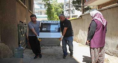 Konak’ta evden eve dayanışma: İkinci El Eşya Hattı