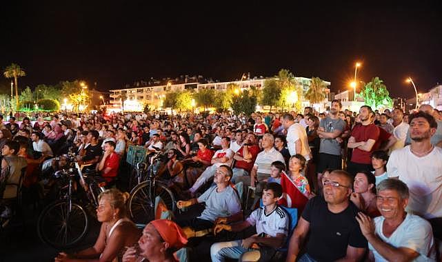 Marmaris’te Milli Maç Heyecanı