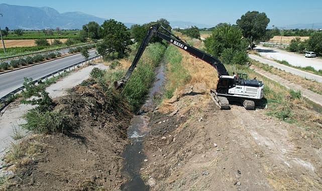 MASKİ’den çiftçiyi koruyan dere temizlik çalışması